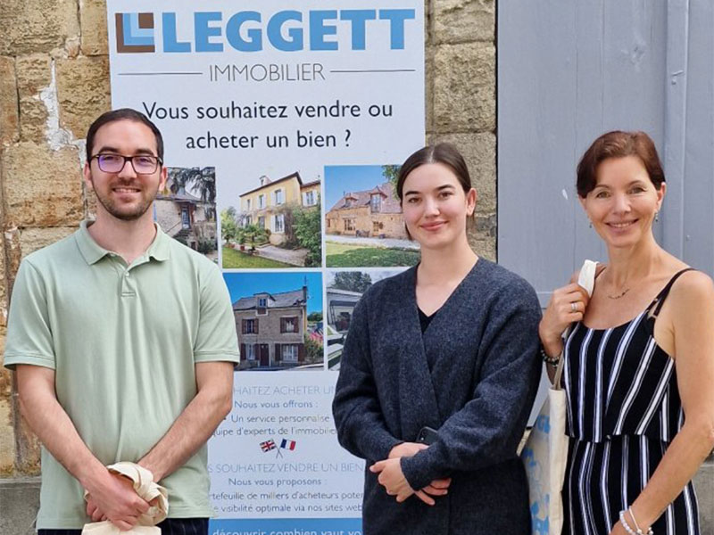 Family team working as freelance property agents in France